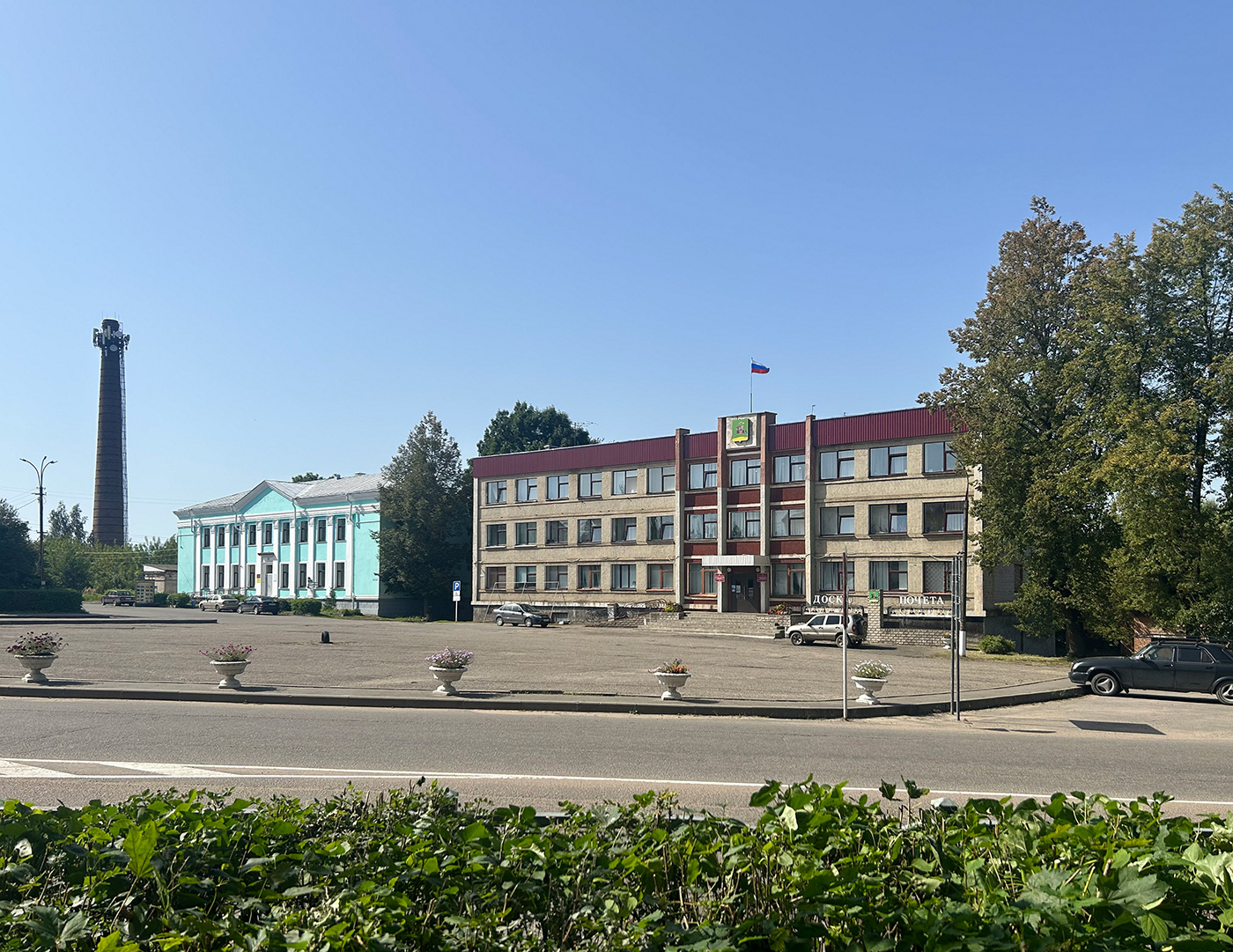 Невель, Площадь Карла Маркса, 1; Площадь Карла Маркса, 3