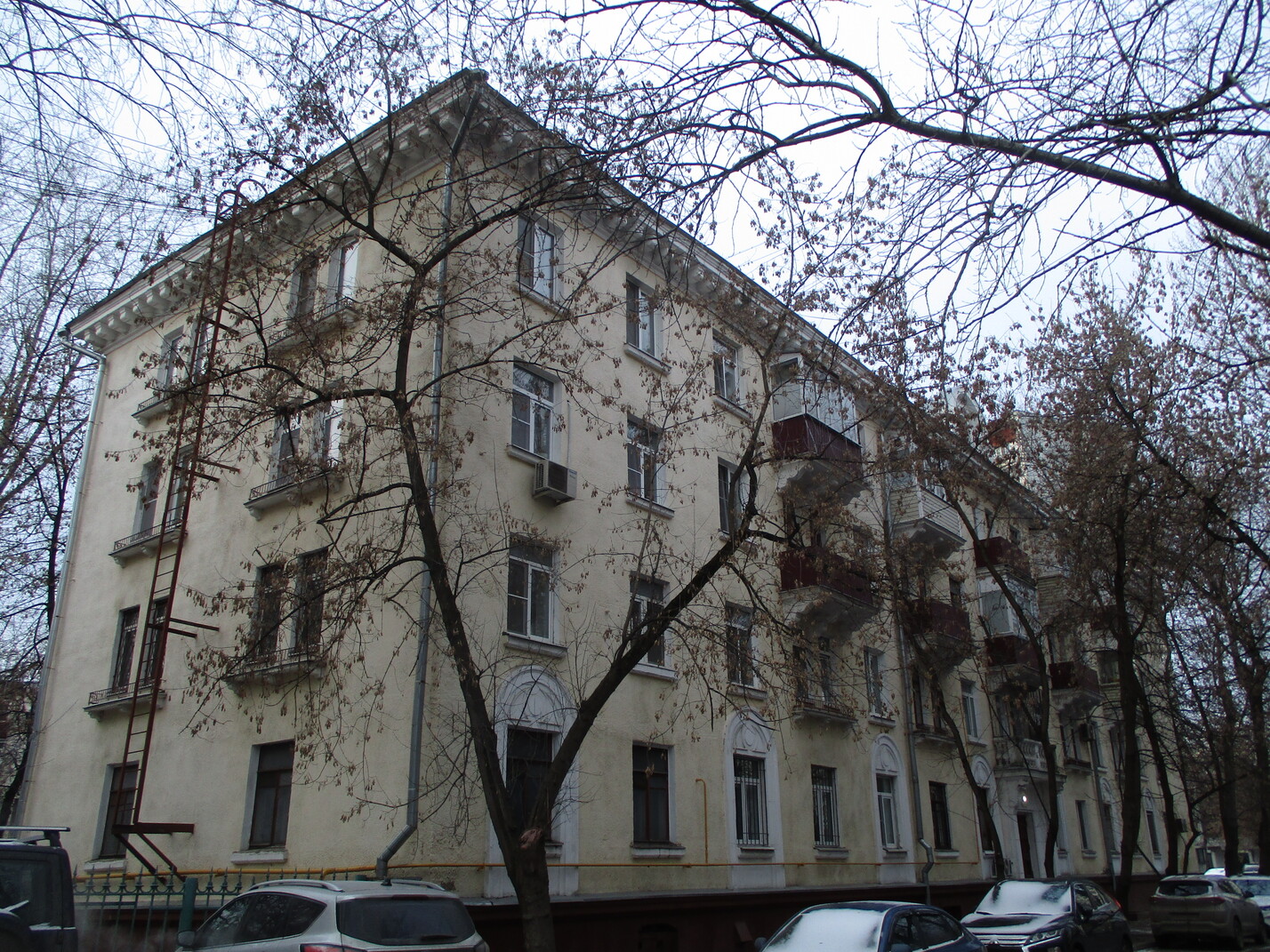 Москва, Люблинская улица, 7 / Саратовская улица, 2 корп. 1