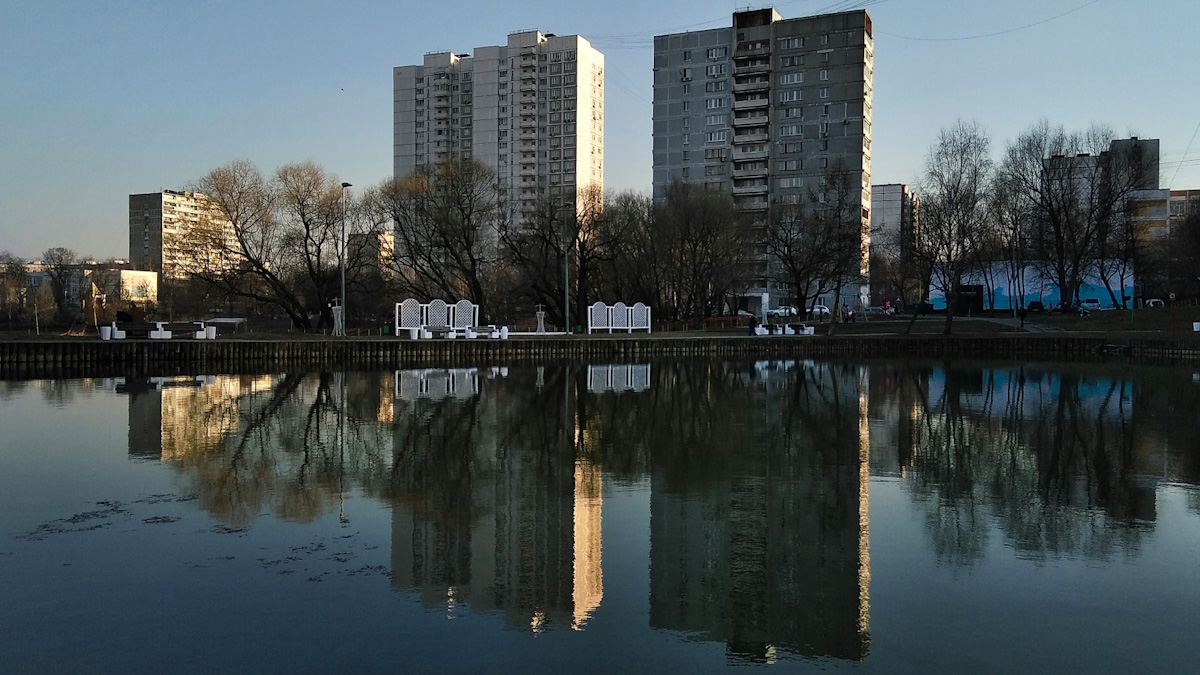 Moskau, Улица Введенского, 32; Улица Введенского, 30 корп. 1; Улица Введенского, 30 стр. 2