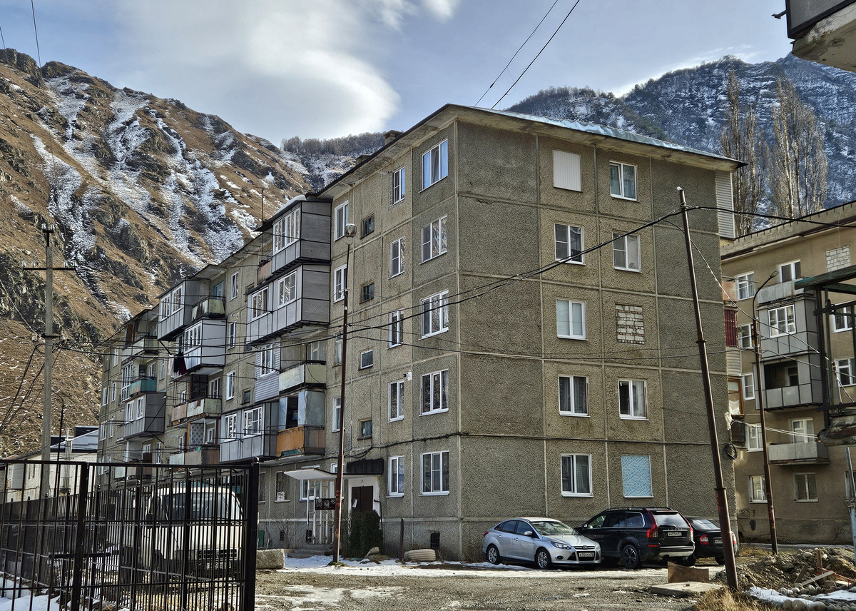 Тырныауз, Улица Энеева, 10