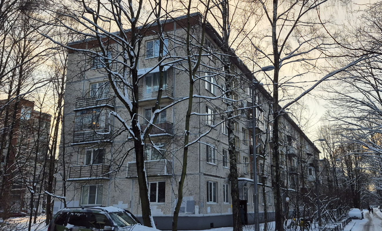 Санкт-Петербург, Новосибирская улица, 13