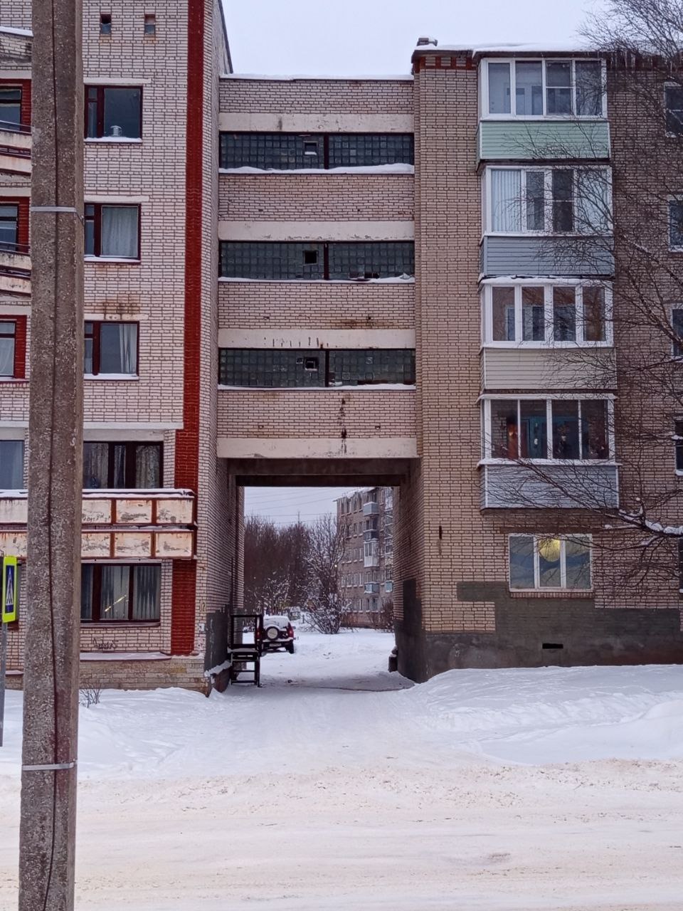 Пикалёво, Спортивная улица, 12; Спортивная улица, 10