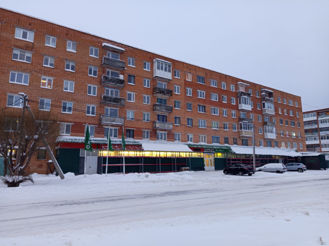 Пикалёво, 6-й микрорайон, 28