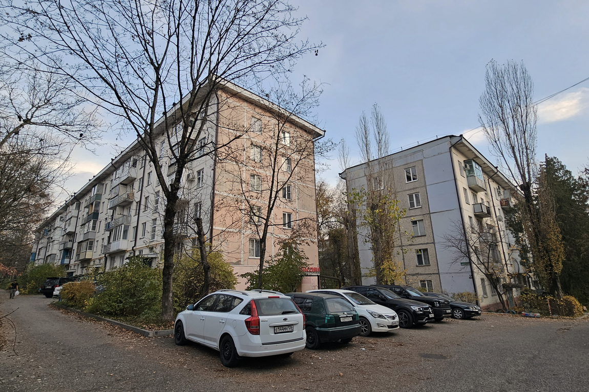 Пятигорск, Московская улица, 90; Улица Аллея Строителей, 10 корп. 2