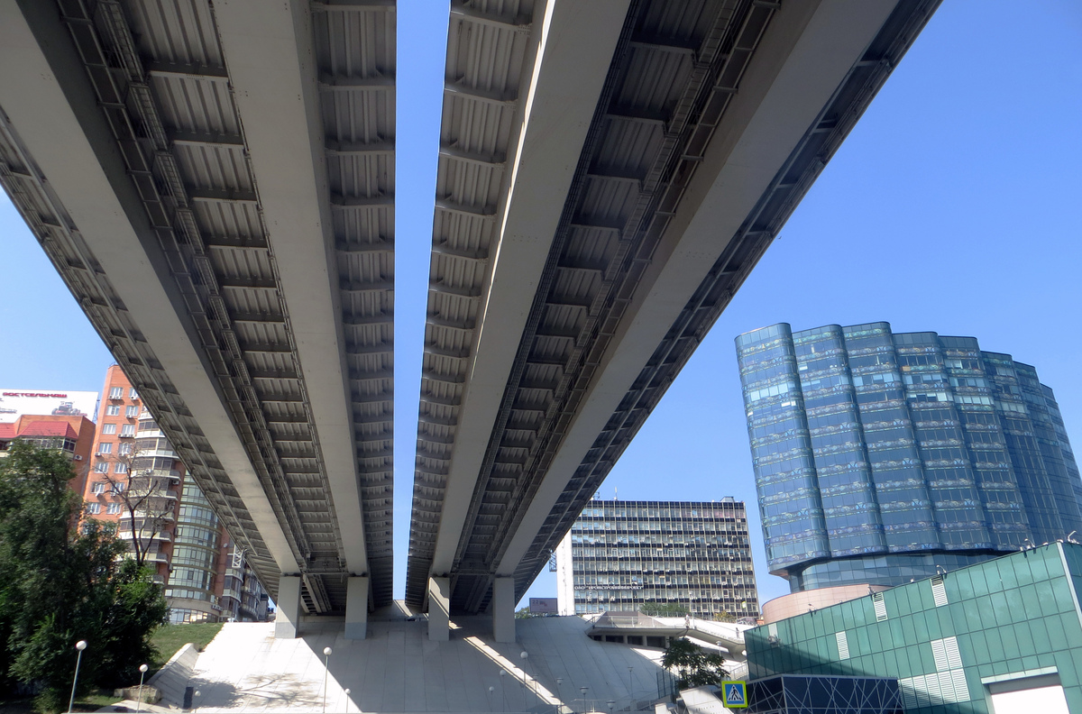 Ростов-на-Дону, Ворошиловский мост; Нижнебульварная улица, 4-6; Улица Седова, 2/2