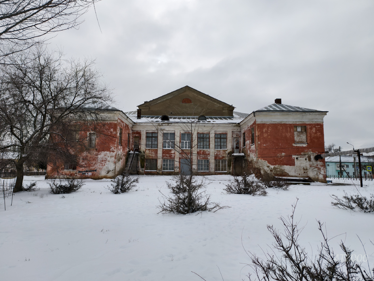 Оранжереи, Улица Кирова, 2