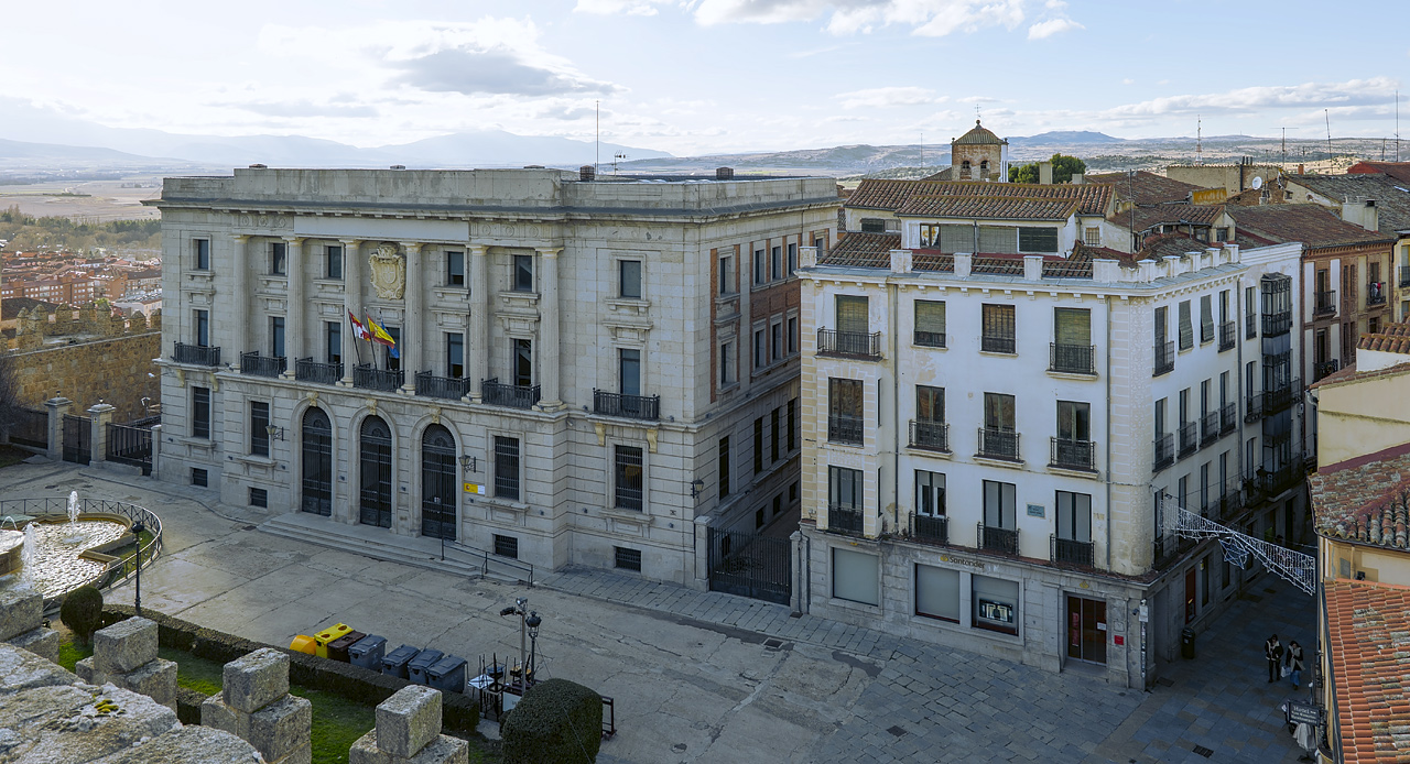 Avila, Plaza Adolfo Suarez, 1; Calle Don Gerónimo, 8