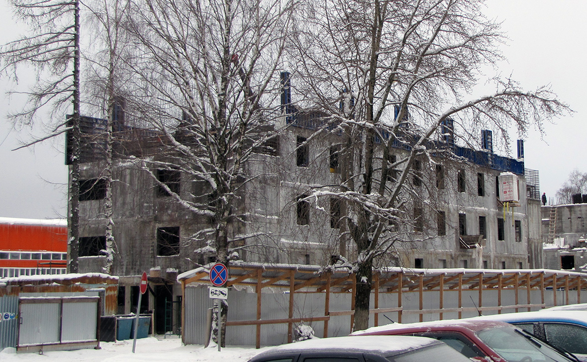 Мирный, Улица Ленина, 14