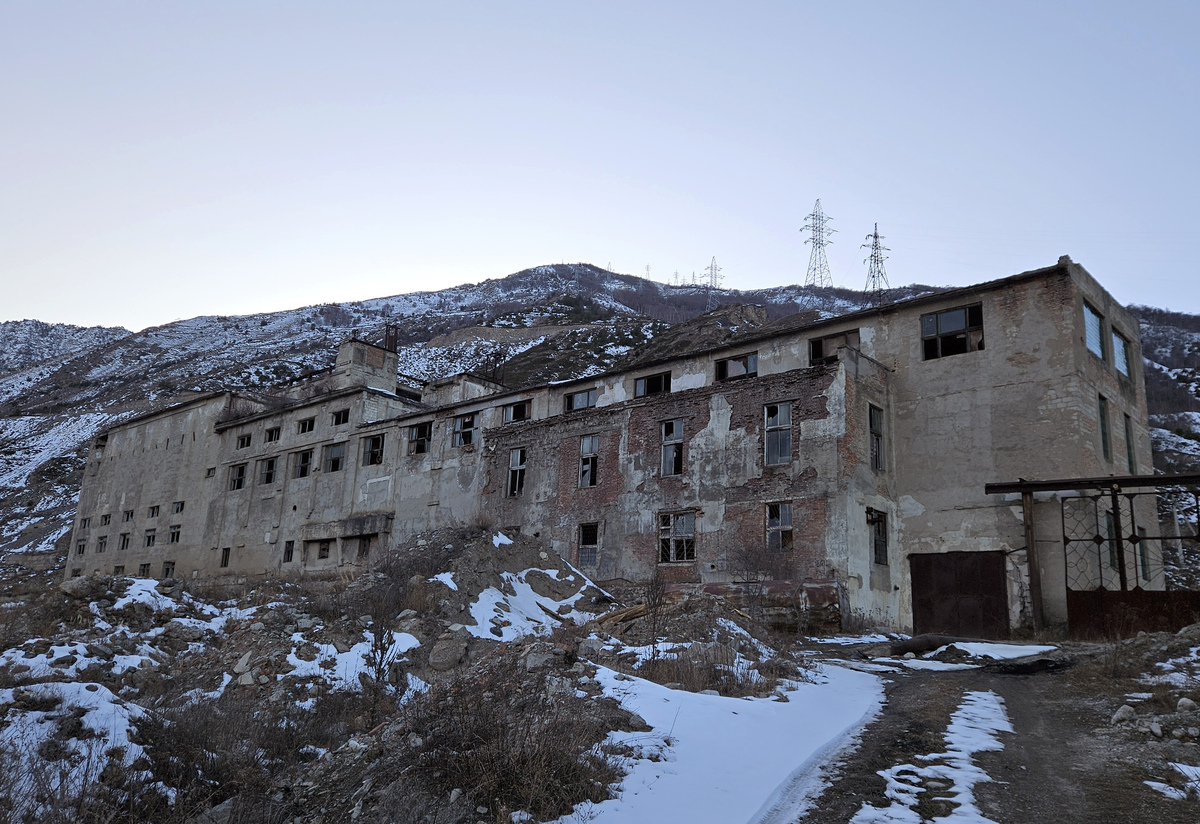 Тырныауз, Улица Рогачёва, *