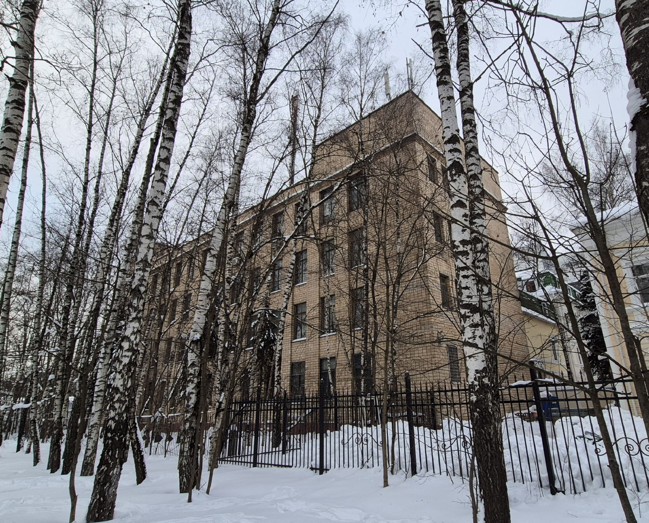 Krasnogorsk, Комсомольская улица, 4 (старое здание)