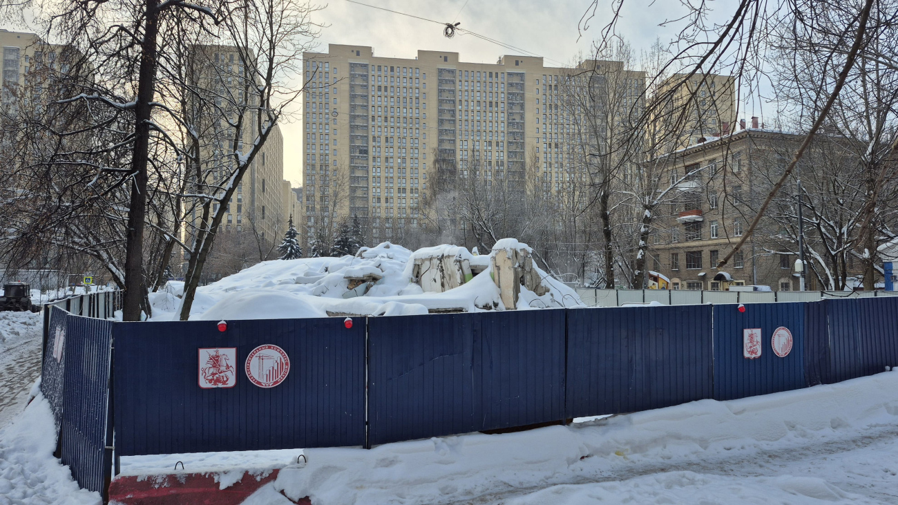 Москва, Улица Маршала Малиновского, 1