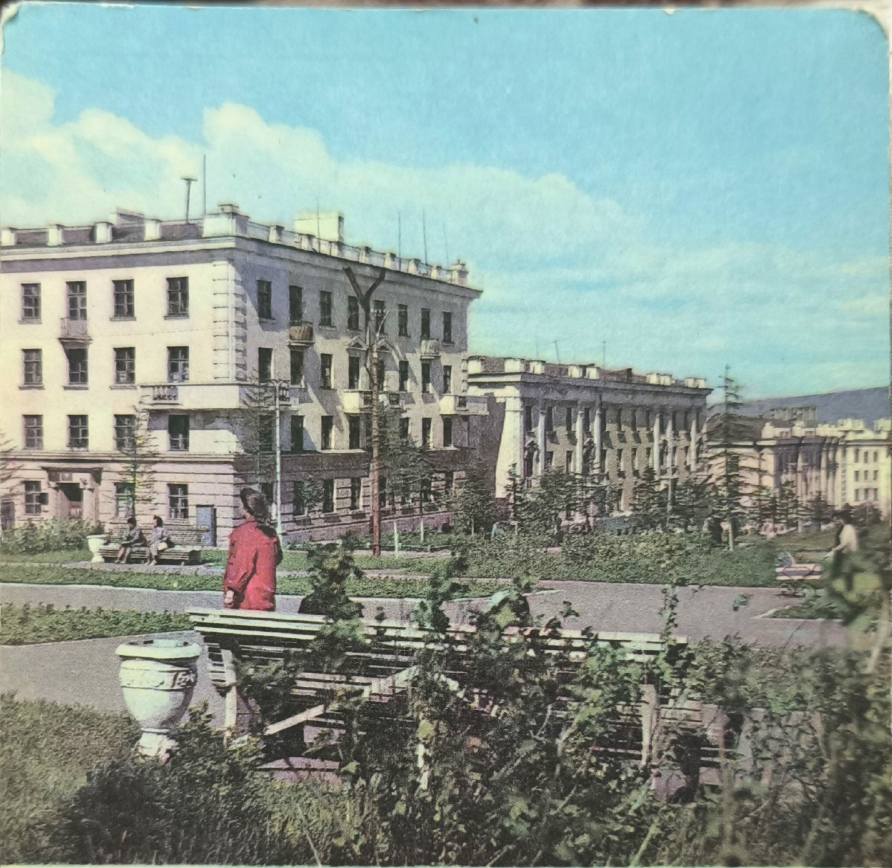 Магадан, Проспект Карла Маркса, 33/15; Площадь Горького, 2; Площадь Горького, 4