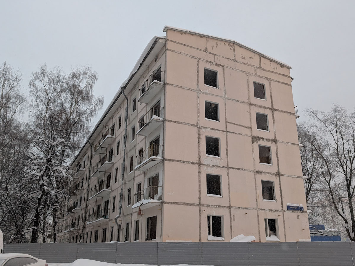 Москва, Ливенская улица, 1