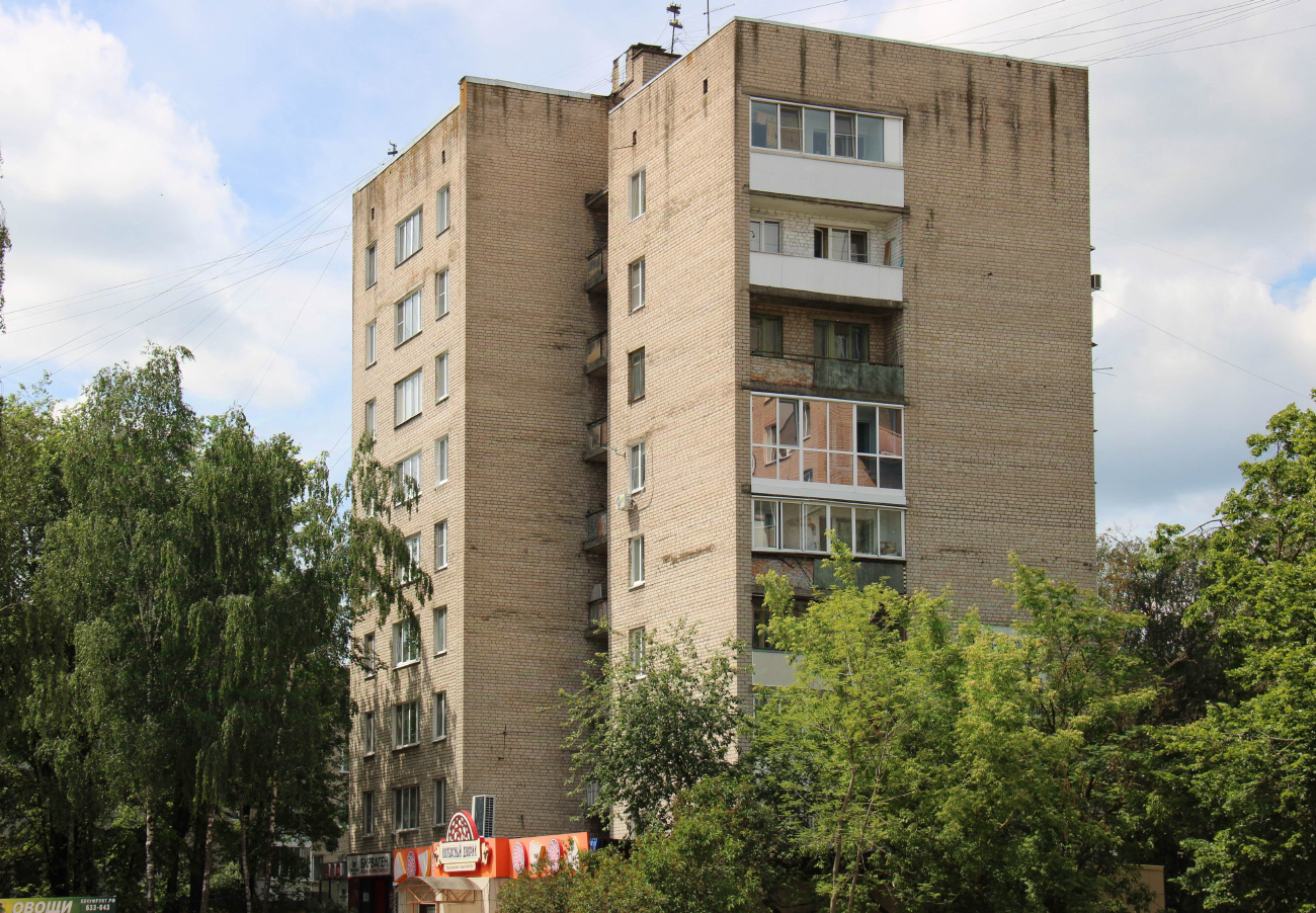 Смоленск, Улица Октябрьской Революции, 28