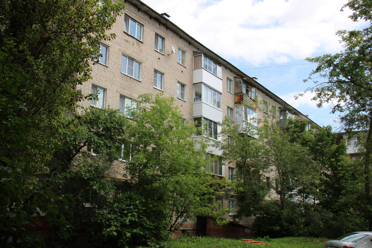 Смоленск, Улица Октябрьской Революции, 32