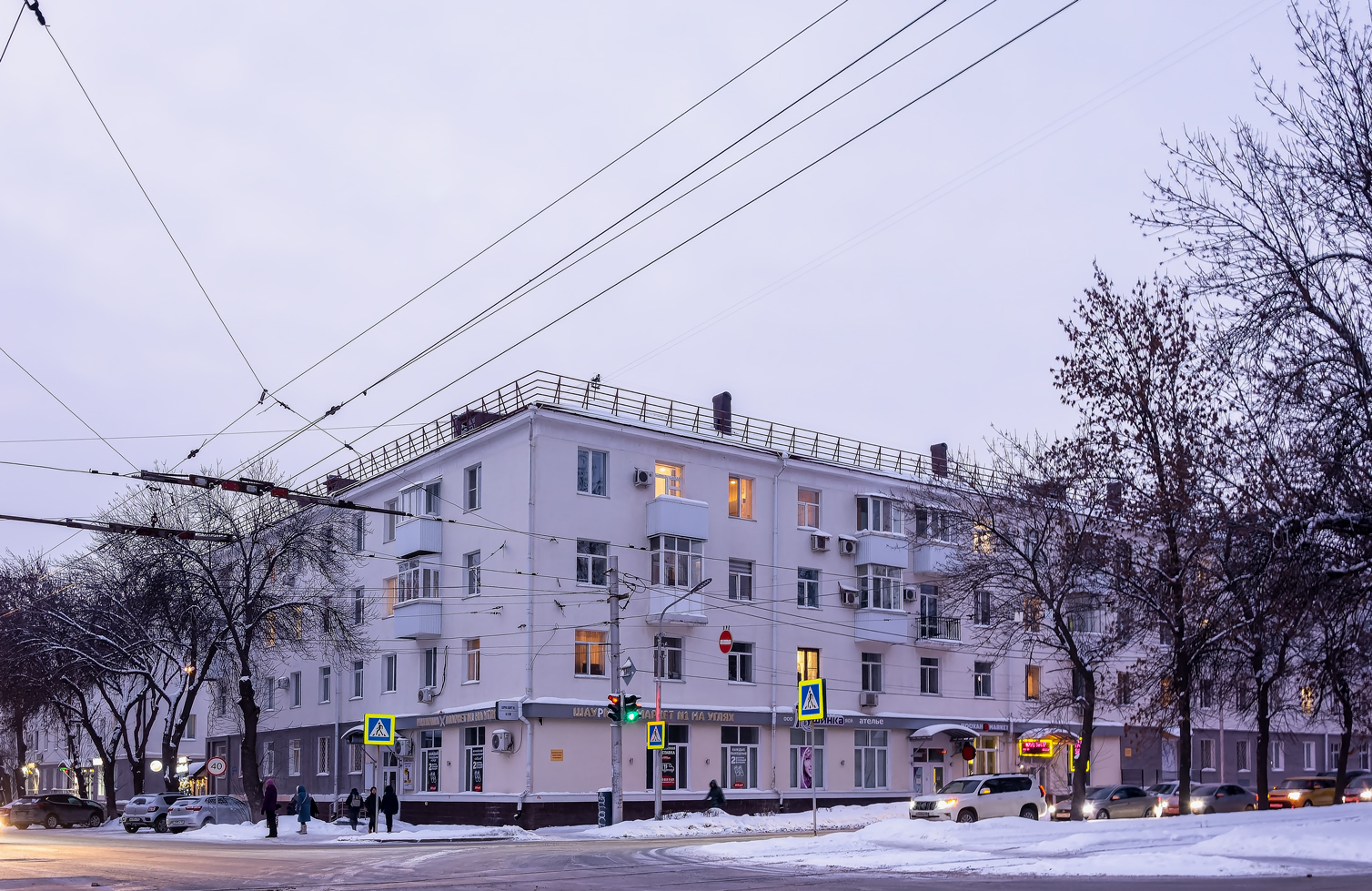 Ufa, Улица Космонавтов, 7 / Улица Матвея Пинского, 14