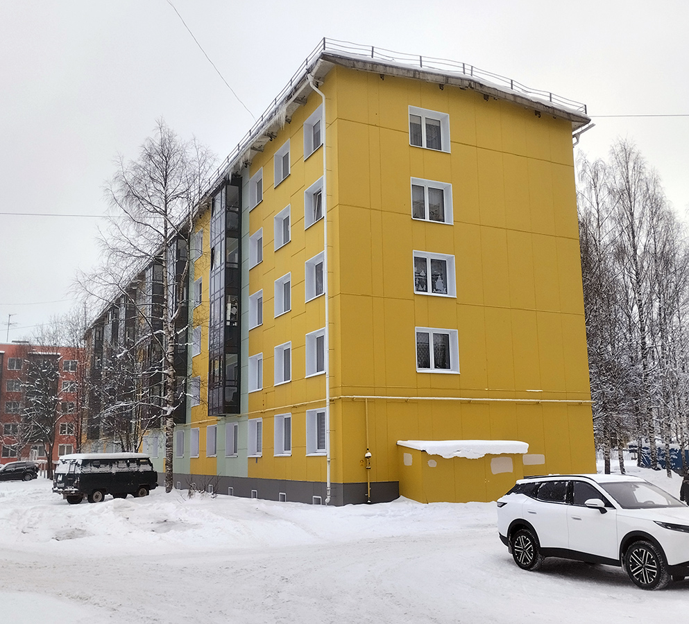 Мирный, Улица Ленина, 7