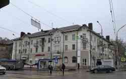 Астрахань, Улица Богдана Хмельницкого, 32 / Боевая улица, 46