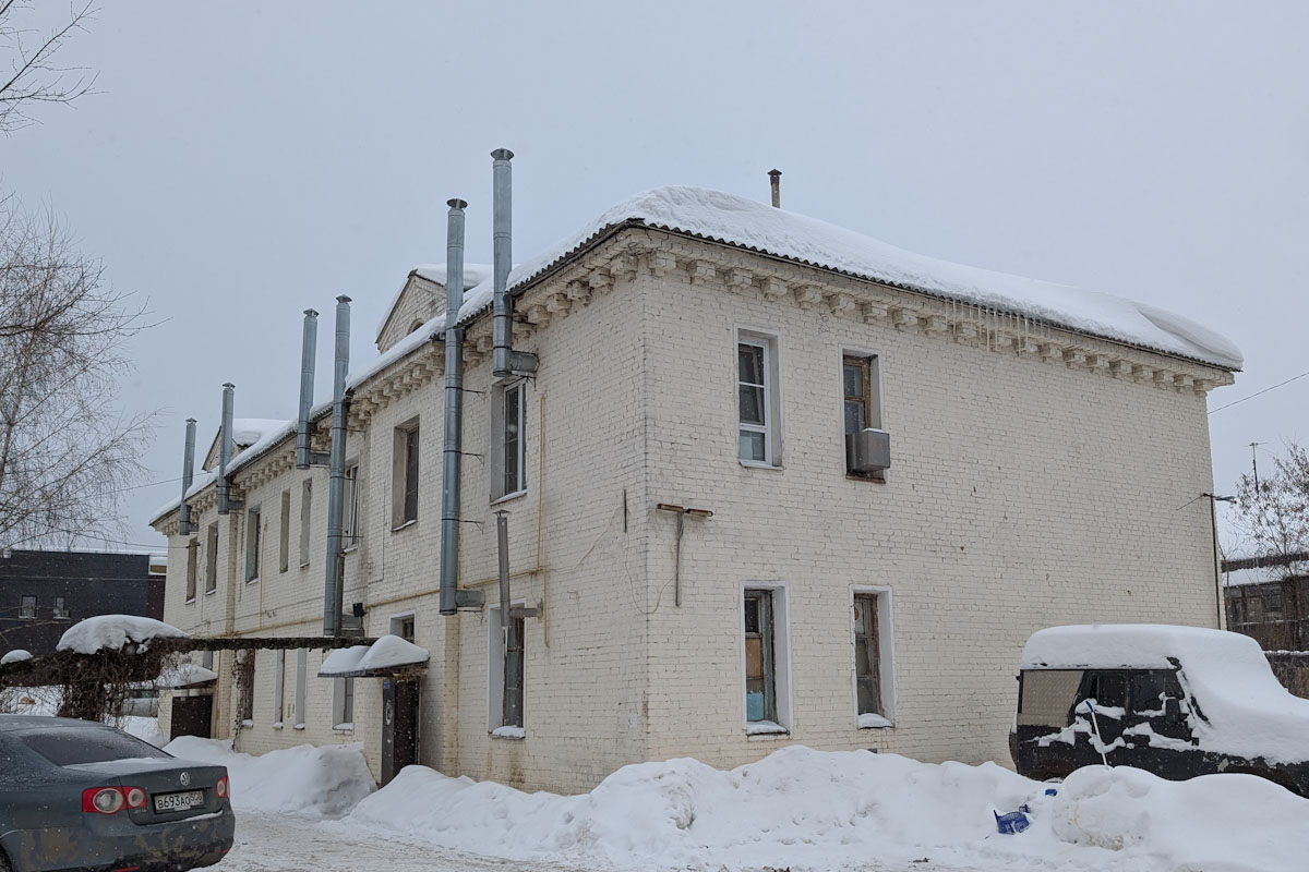 Подольск, Колхозная улица, 42 / Улица Щорса, 36