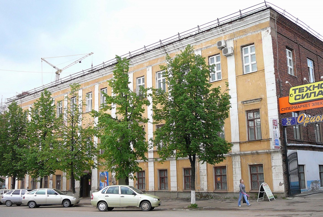 Воткинск, Улица Шувалова, 1