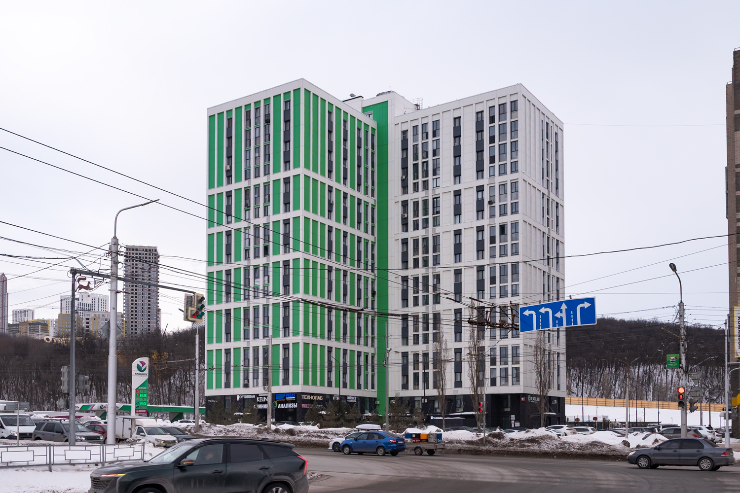 Ufa, Улица Маршала Жукова, 1/2