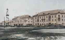 Астрахань, Боевая улица, 48 / Улица Богдана Хмельницкого, 27; Астрахань, Улица Богдана Хмельницкого, 25