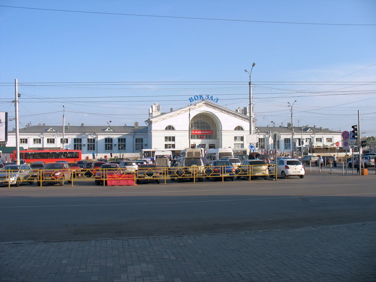 Киров, Комсомольская улица, 42