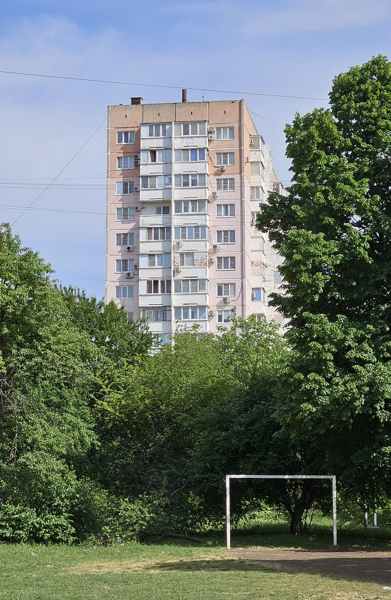 Краснодар, Улица Красных Партизан, 107