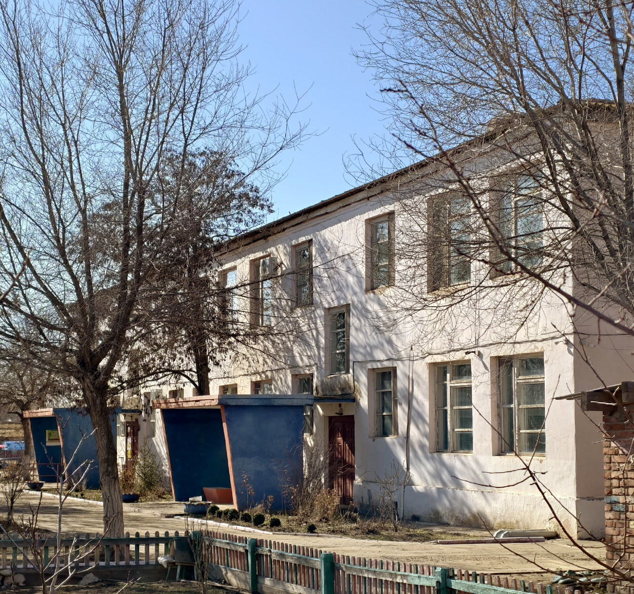 Трудфронт, Улица Капитана Сафронова, 8