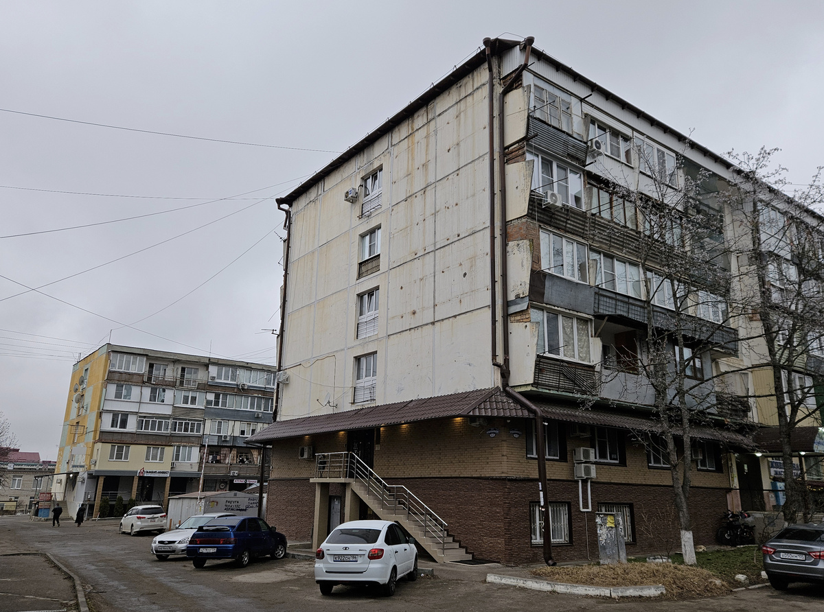 Пятигорск, Улица Орджоникидзе, 11 корп. 2; Улица Орджоникидзе, 11 корп. 1