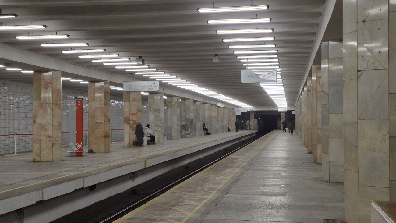 Москва, Таганско-Краснопресненская линия Московского Метрополитена, станция метро «Полежаевская»