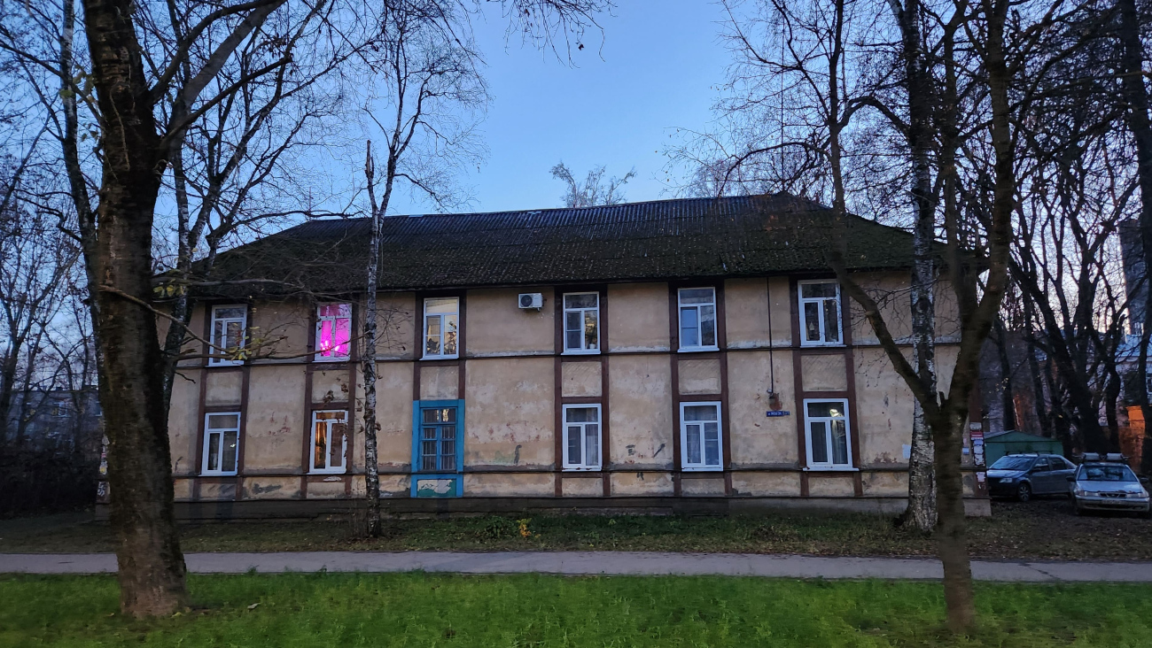 Иваново, Улица Красных Зорь, 5 / Строительный переулок, 7