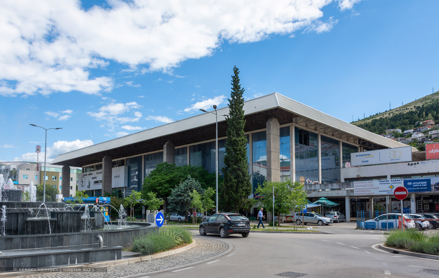 Мостар, Trg Ivana Krndelja, 1