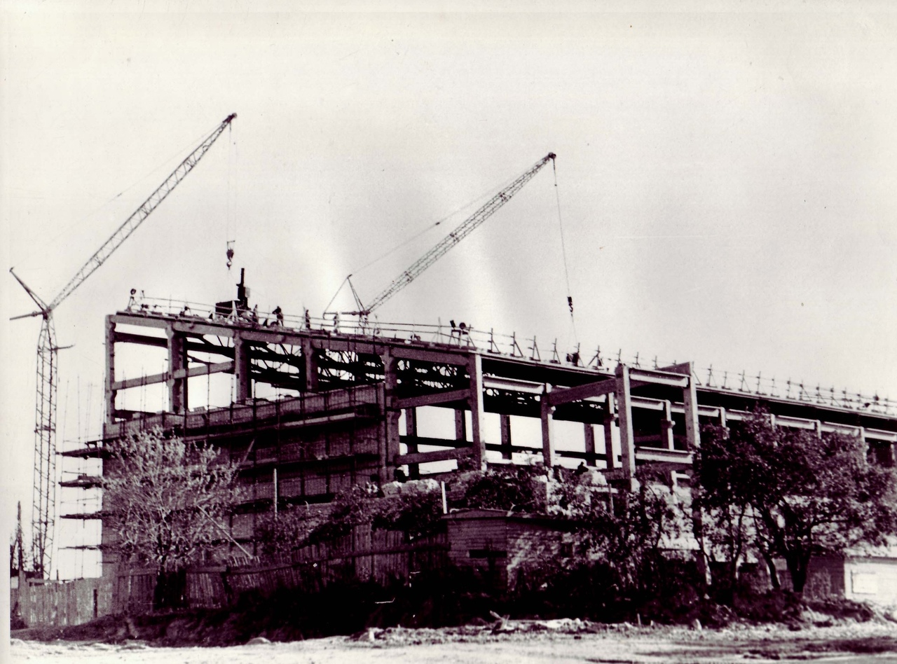 Пикалёво, Спортивная улица, 3