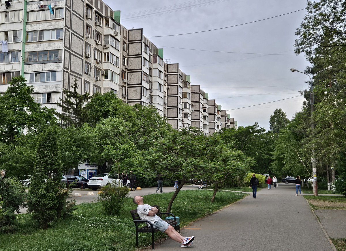 Краснодар, Улица имени 30-й Иркутской Дивизии, 13