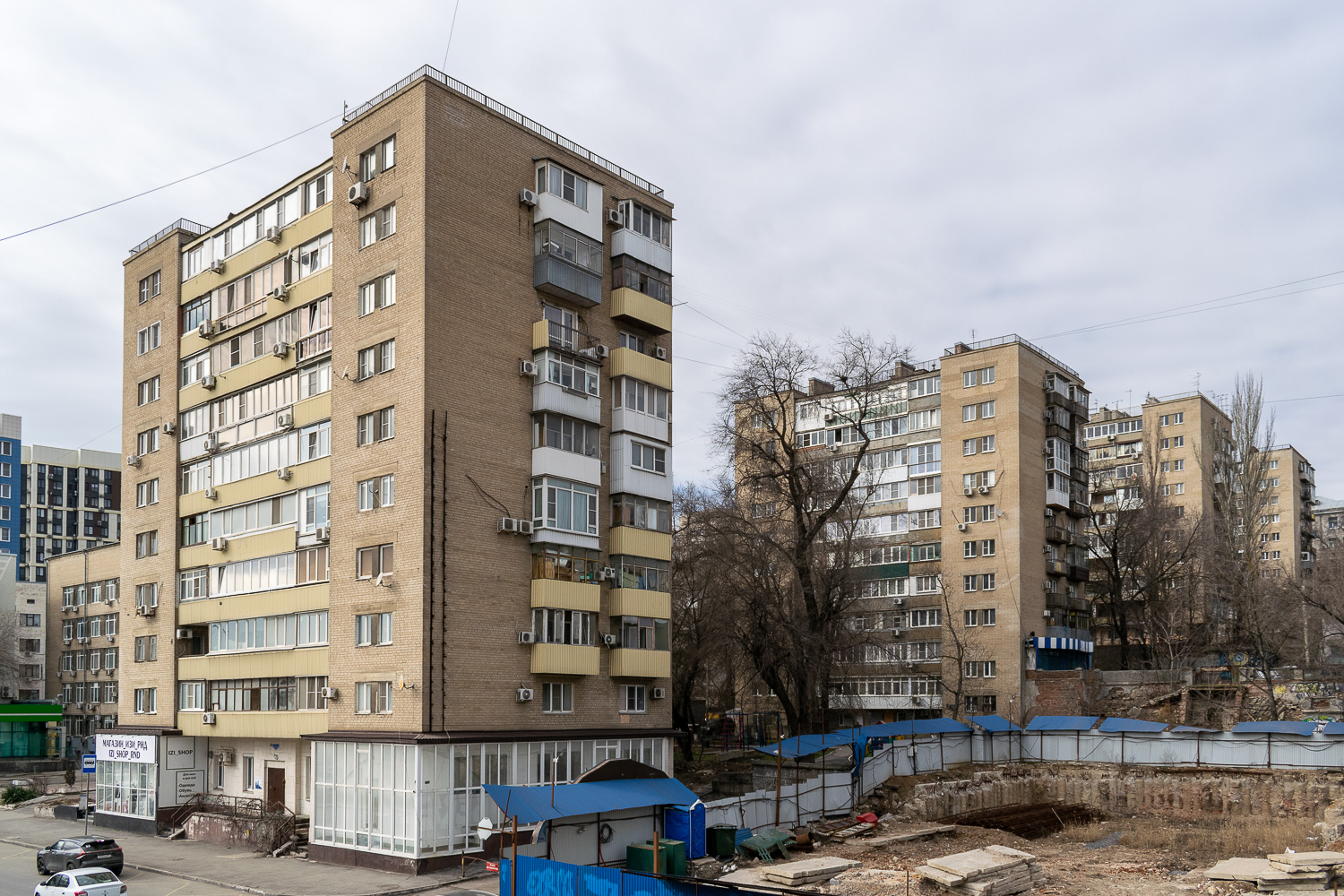 Ростов-на-Дону, Береговая улица, 23​ / Будённовский проспект, 1; Будённовский проспект, 1а