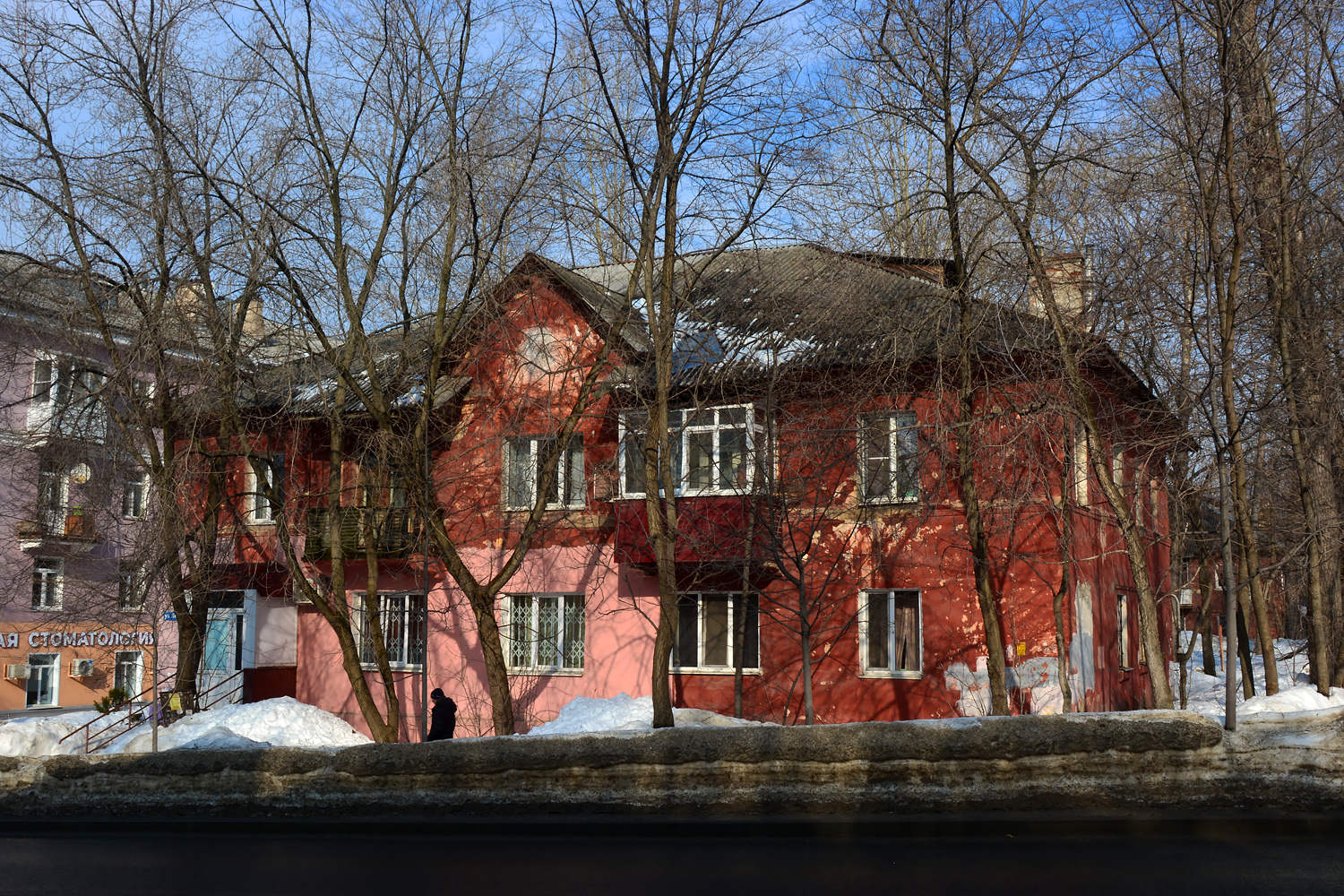Пермь, Улица Космонавта Леонова, 25