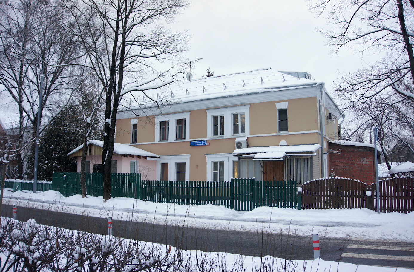 Москва, 4-я Курьяновская улица, 4 / Курьяновский бульвар, 13