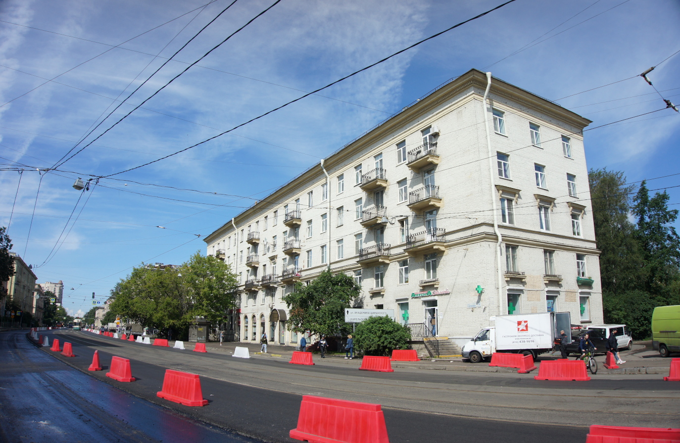 Санкт-Пецярбург, Улица Савушкина, 9
