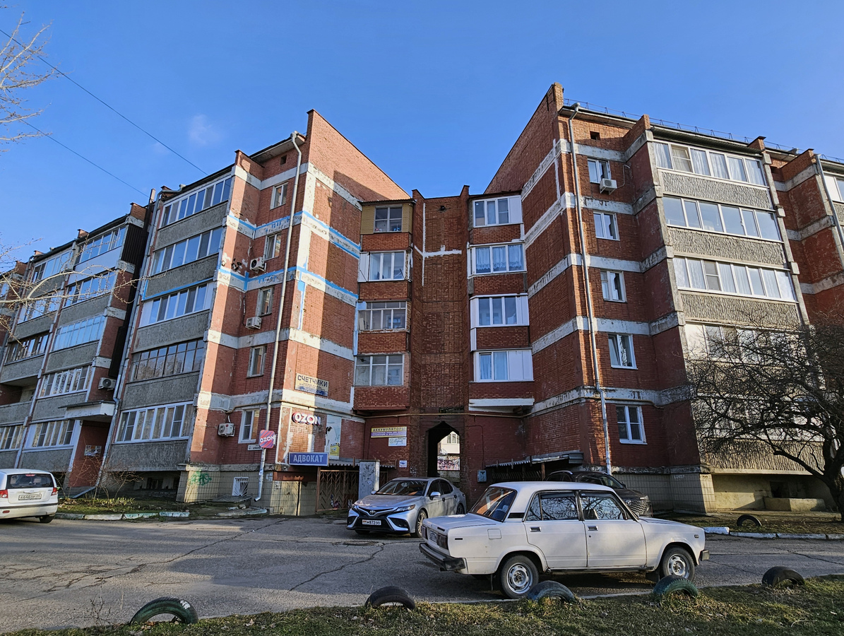 Лермонтов, Улица Шумакова, 1
