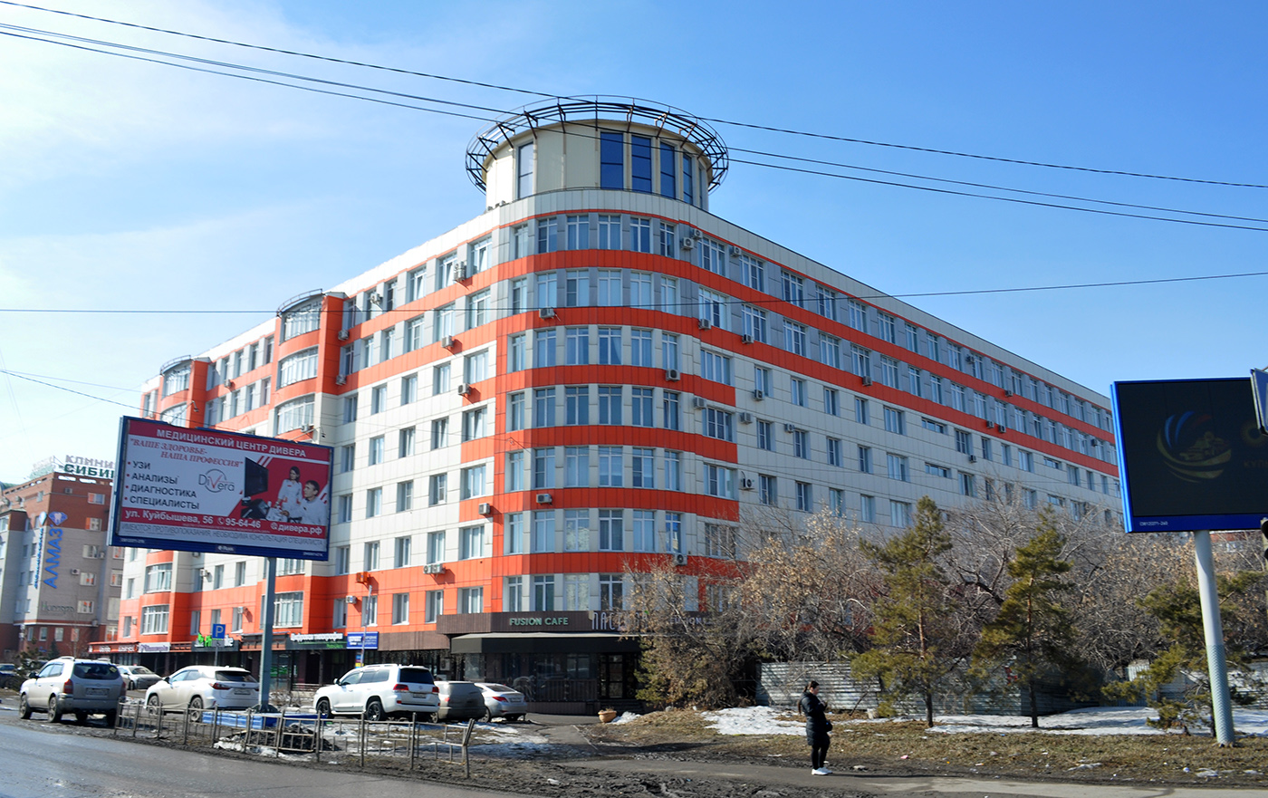 Омск, Улица 10 лет Октября, 70