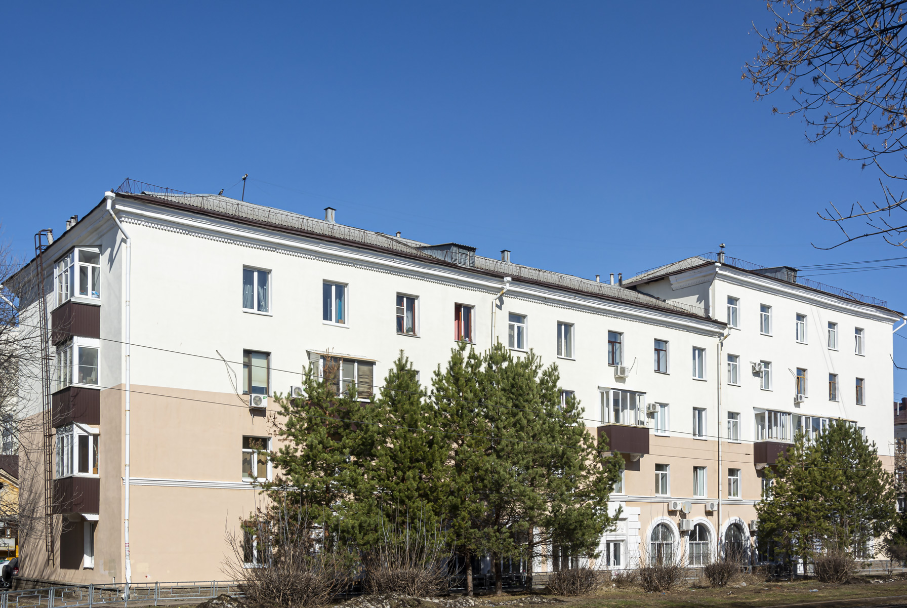 Уфа, Кольцевая улица, 43 / Улица Мира, 43