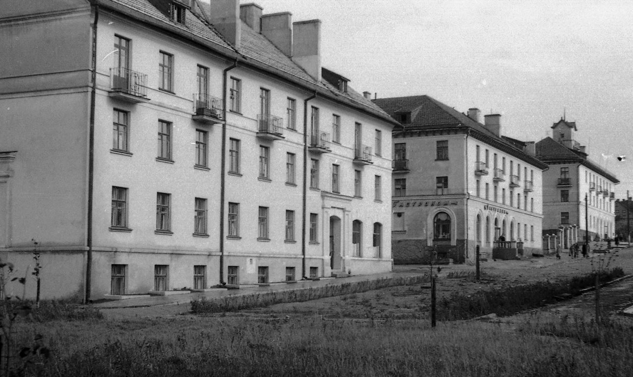 Гродно, Социалистическая улица, 58 / Улица Свердлова, 19; Социалистическая улица, 49