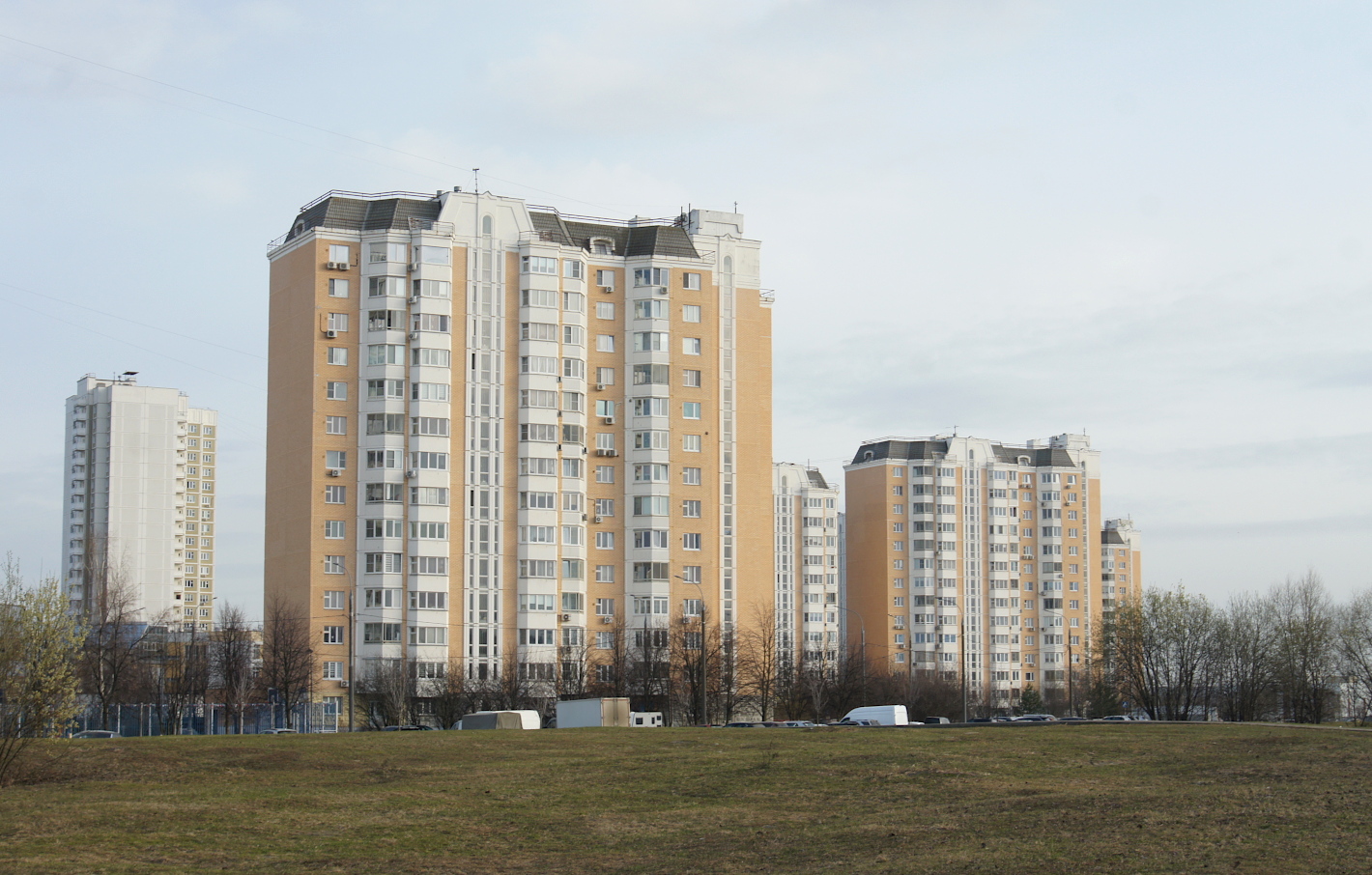 Москва, Улица Академика Понтрягина, 11; Улица Академика Понтрягина, 19