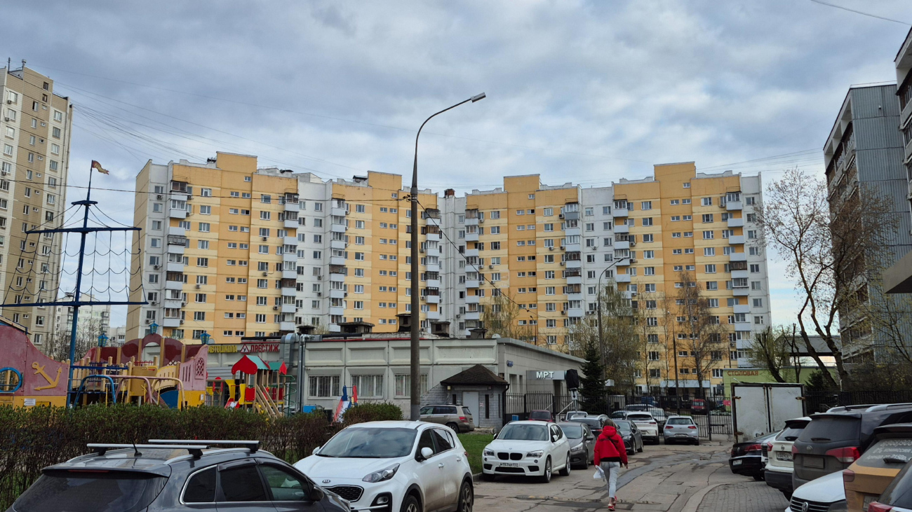 Москва, Митинская улица, 21 корп. 1; Митинская улица, 25 корп. 4