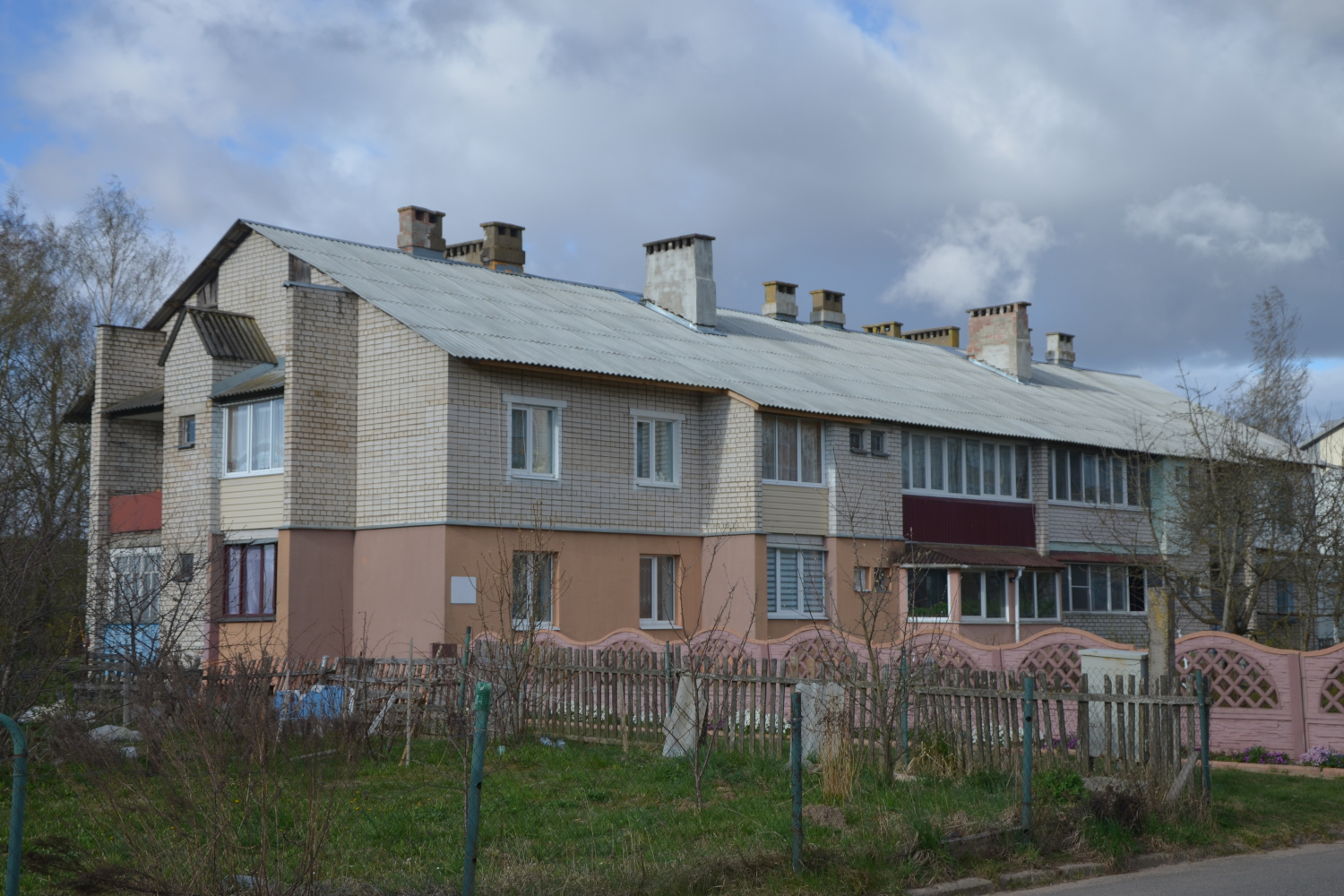 Минский район, прочие н. п., аг. Новоселье, Молодёжная улица, 6
