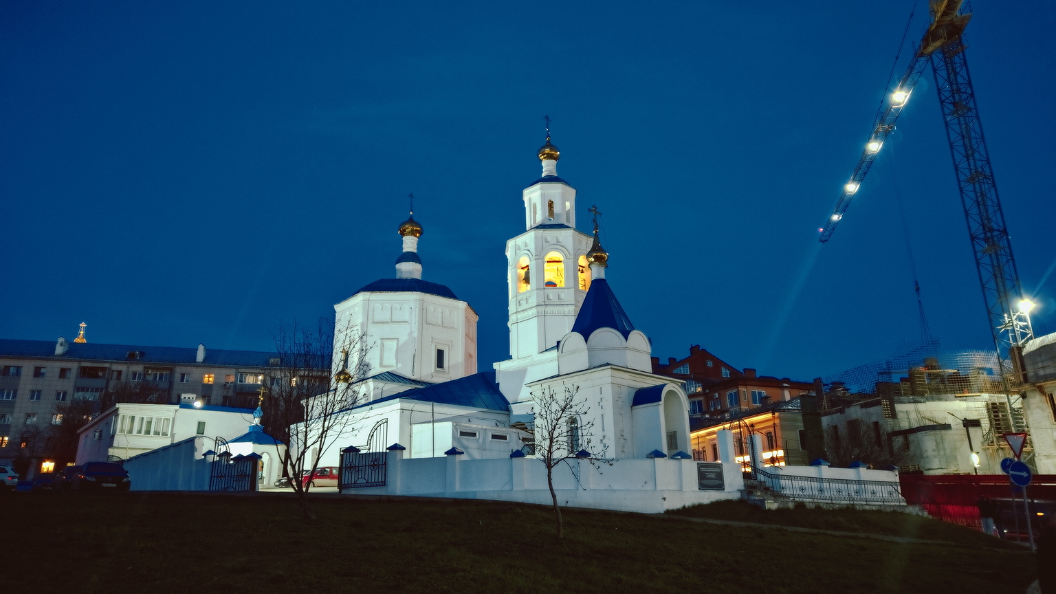 Kasan, Большая Красная улица, 1 / Федосеевская улица, 2
