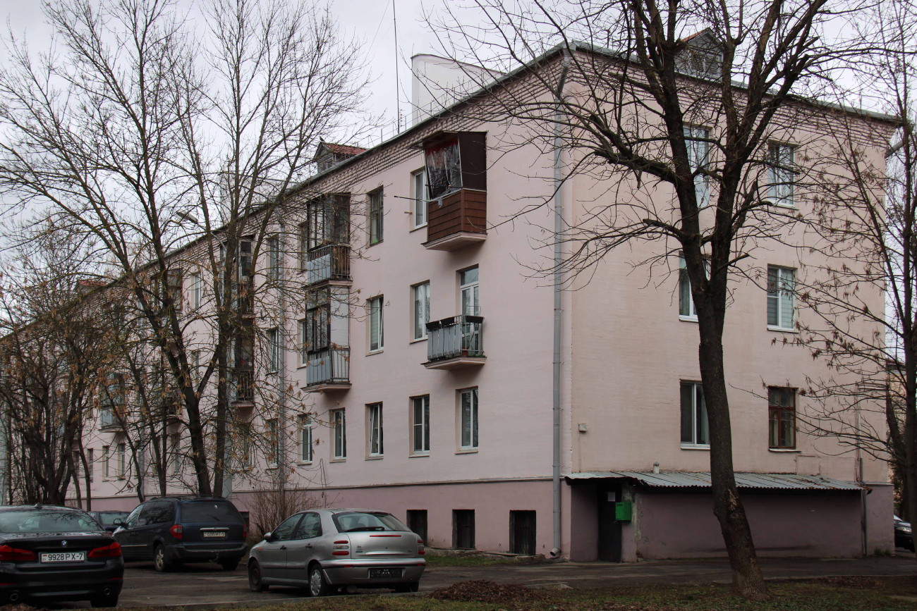Минск, Нововиленский переулок, 14 / Орловская улица, 61