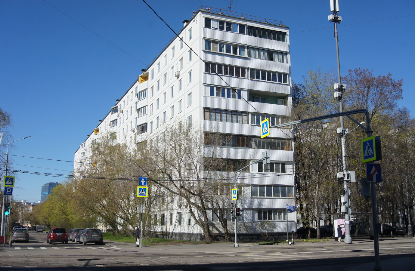 Москва, 1-я улица 8 Марта, 5 / Улица 8 Марта, 7