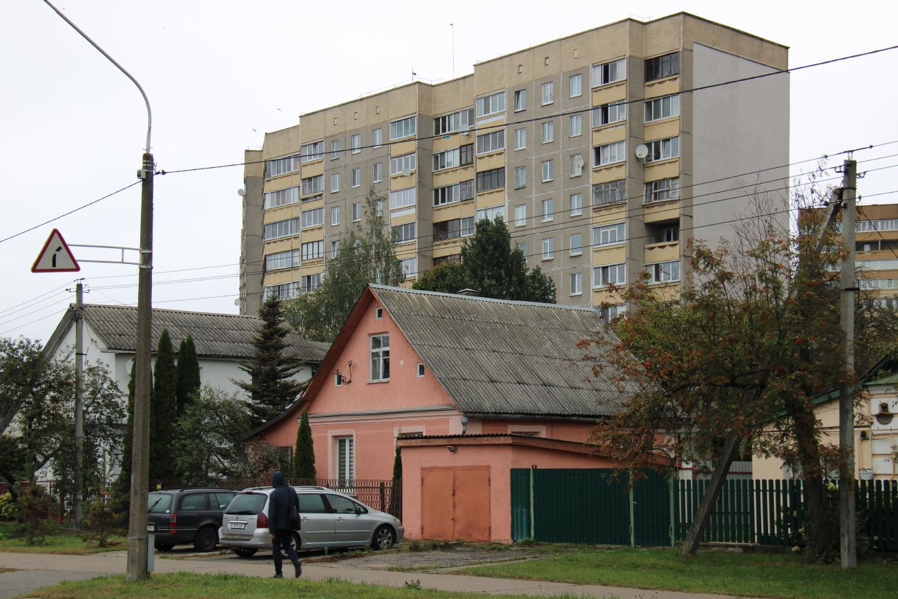 Минск, Алтайская улица, 44; Алтайская улица, 64 корп. 1